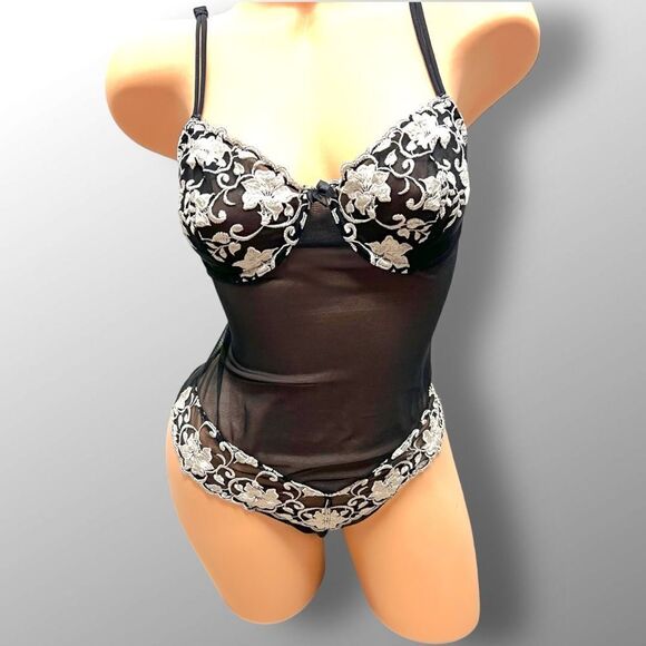 Victoria’s Secret teddy black mesh cream embroidery underwire sz36C NWOT vintage - Picture 3 of 15